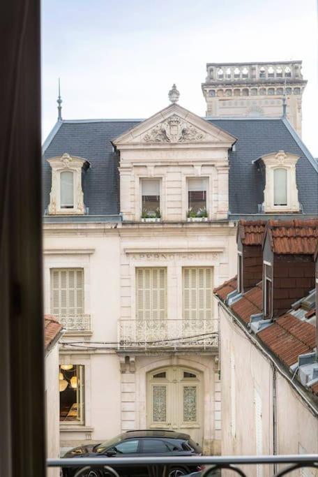 Le Duplex Pernot Apartamento *